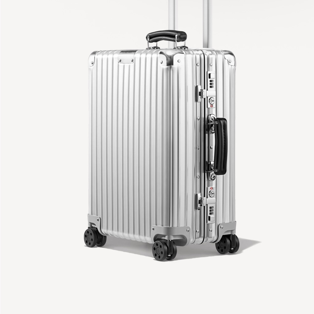 BRAND NEW- RIMOWA Classic Silver Suitcase
